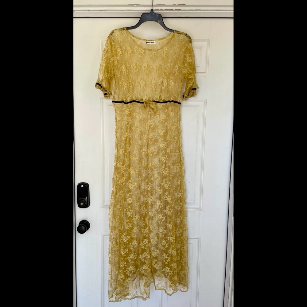 Vintage Alexander Brown Whimsical Sheer Yellow Lace Maxi Dress Size 6